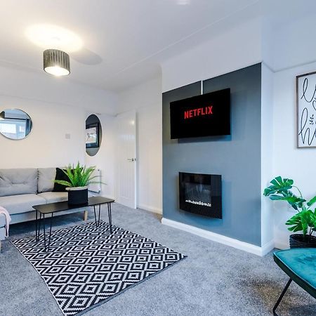 Welcoming 3 Bed Home, 10 Mins From Chester Races And Zoo Saughall Esterno foto