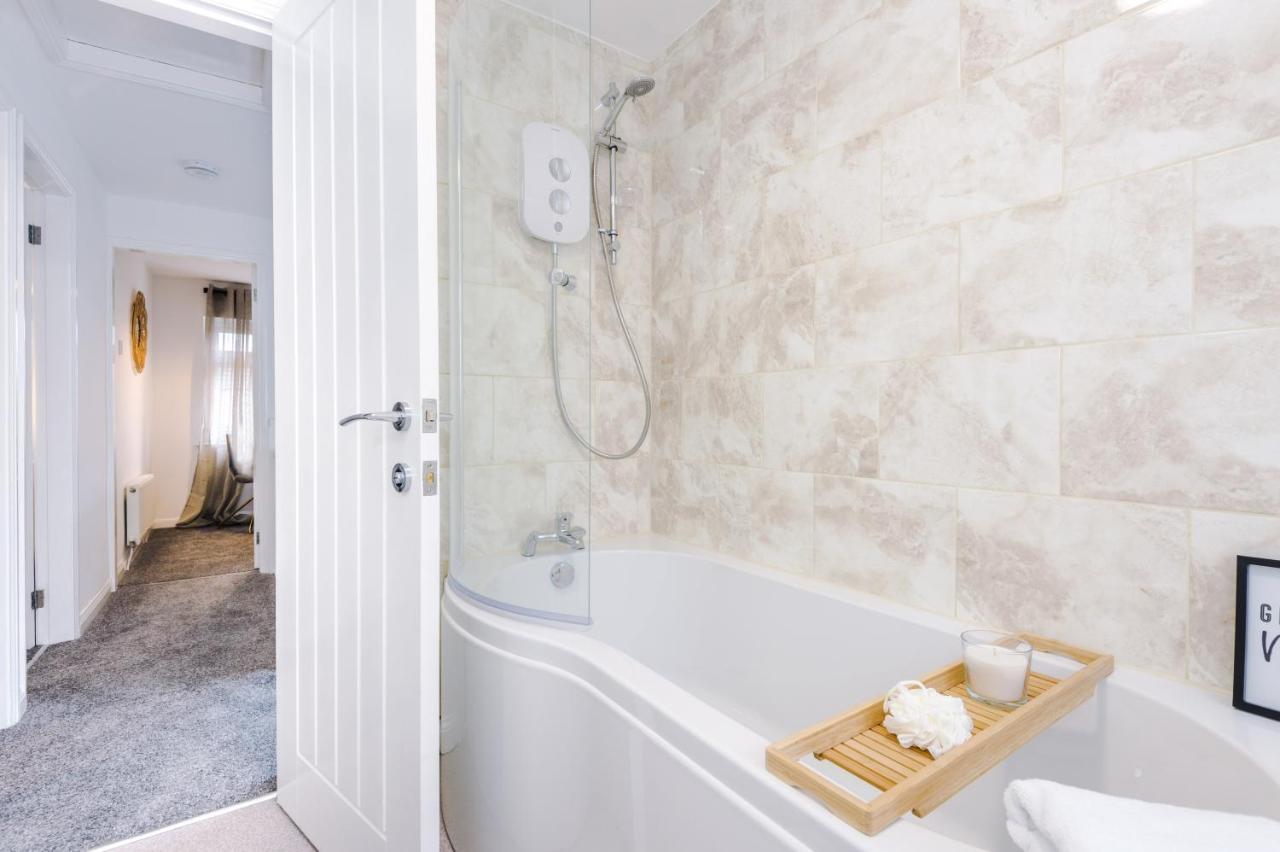 Welcoming 3 Bed Home, 10 Mins From Chester Races And Zoo Saughall Esterno foto