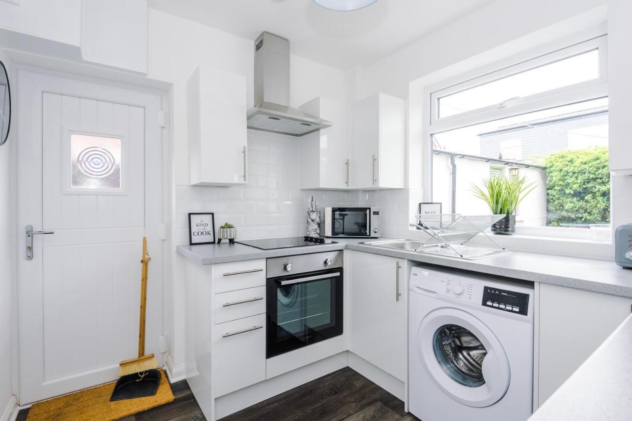 Welcoming 3 Bed Home, 10 Mins From Chester Races And Zoo Saughall Esterno foto