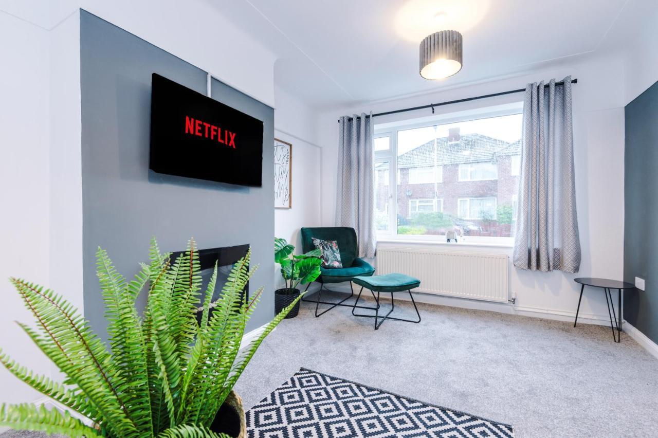 Welcoming 3 Bed Home, 10 Mins From Chester Races And Zoo Saughall Esterno foto